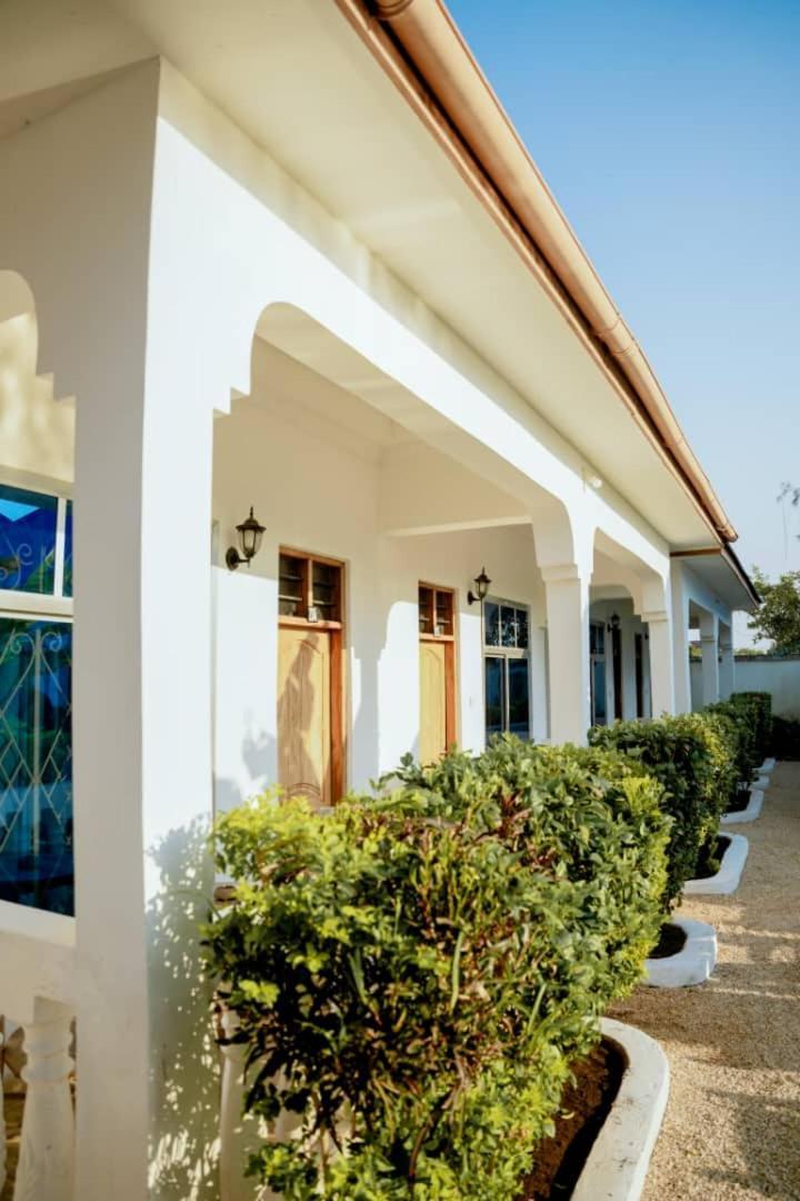 Serenity Boutique Hotel, Tanzania Unforgettable جامبياني المظهر الخارجي الصورة